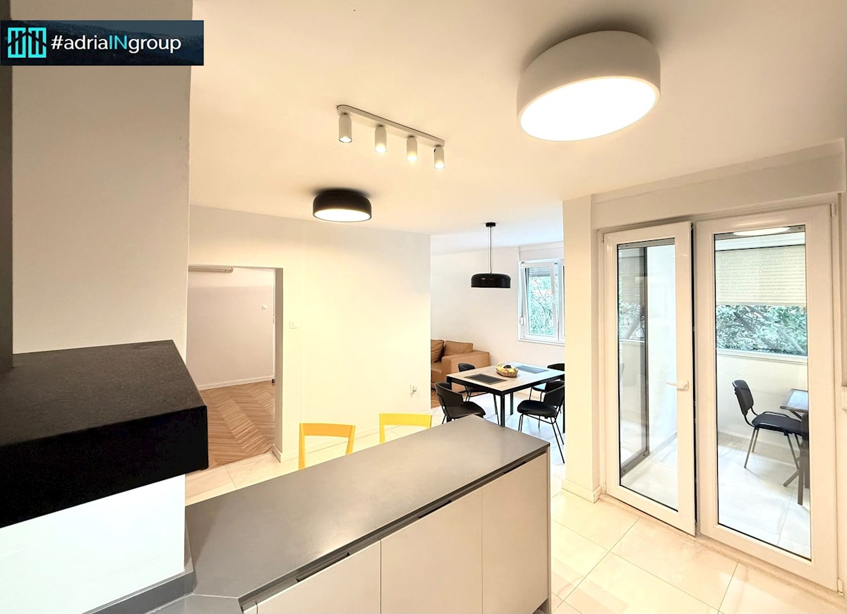 Marjan - Spinut / MODERN 3-SOBNI APARTMA / VRHUNSKA LOKACIJA / preberite opis - VIDEO