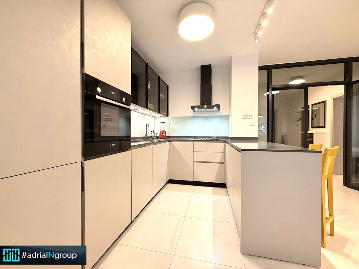 Marjan - Spinut / MODERN 3-SOBNI APARTMA / VRHUNSKA LOKACIJA / preberite opis - VIDEO