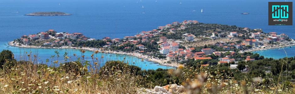Sevid // PANORAMSKI POGLED NA MORJE / bazen, vrt, novejša gradnja / VIDEO v opisu