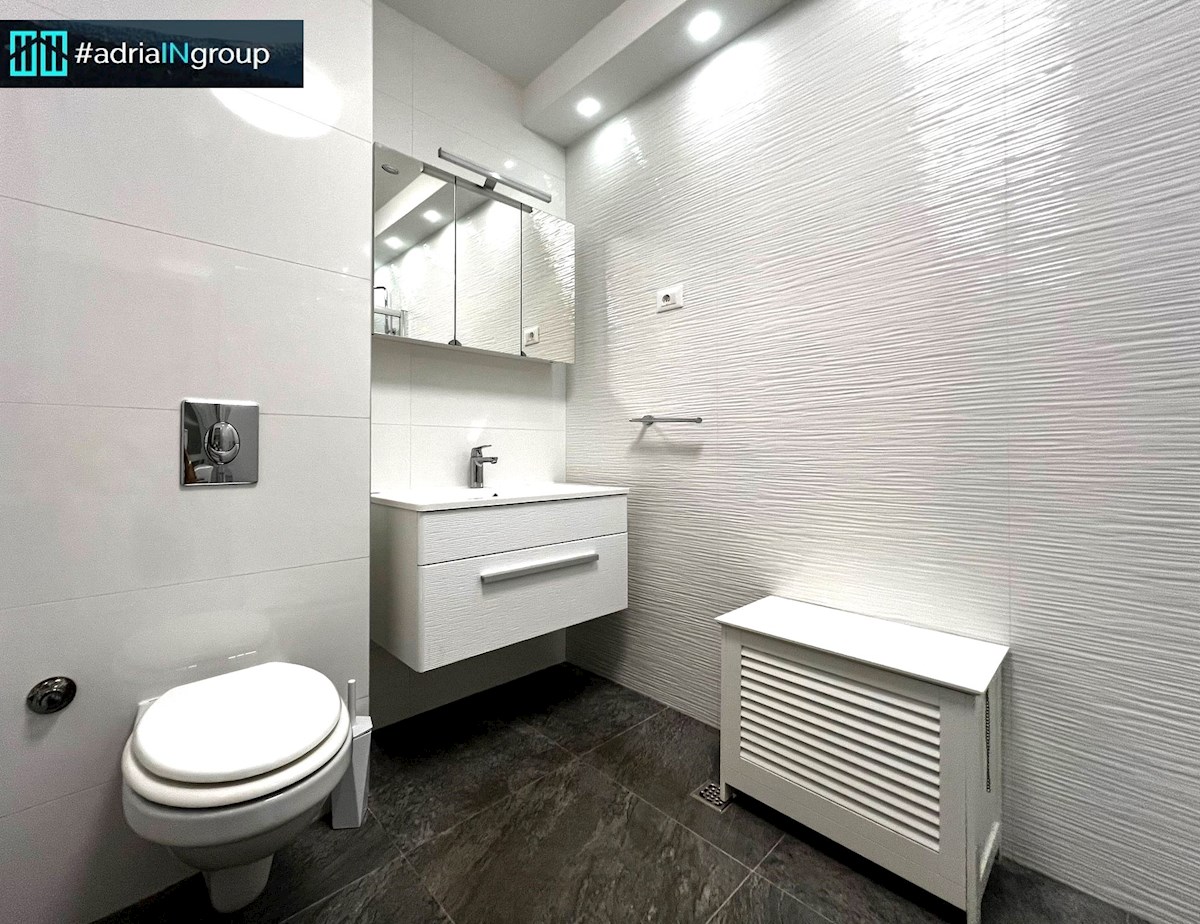 Dugopolje, 4 sobno PENTHOUSE 174m2 // preberi opis / PRILOŽEN VIDEO