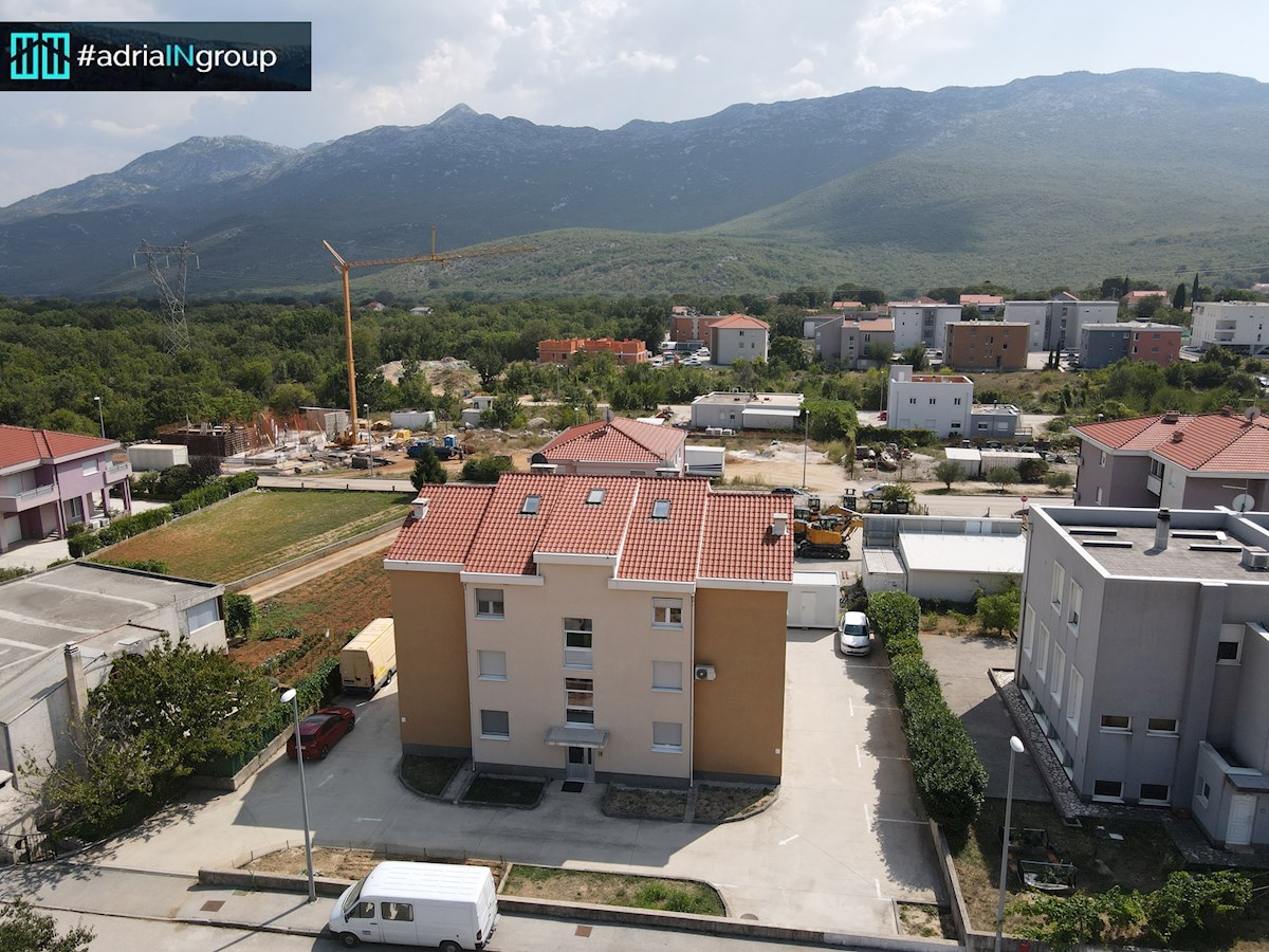 Dugopolje, 4 sobno PENTHOUSE 174m2 // preberi opis / PRILOŽEN VIDEO