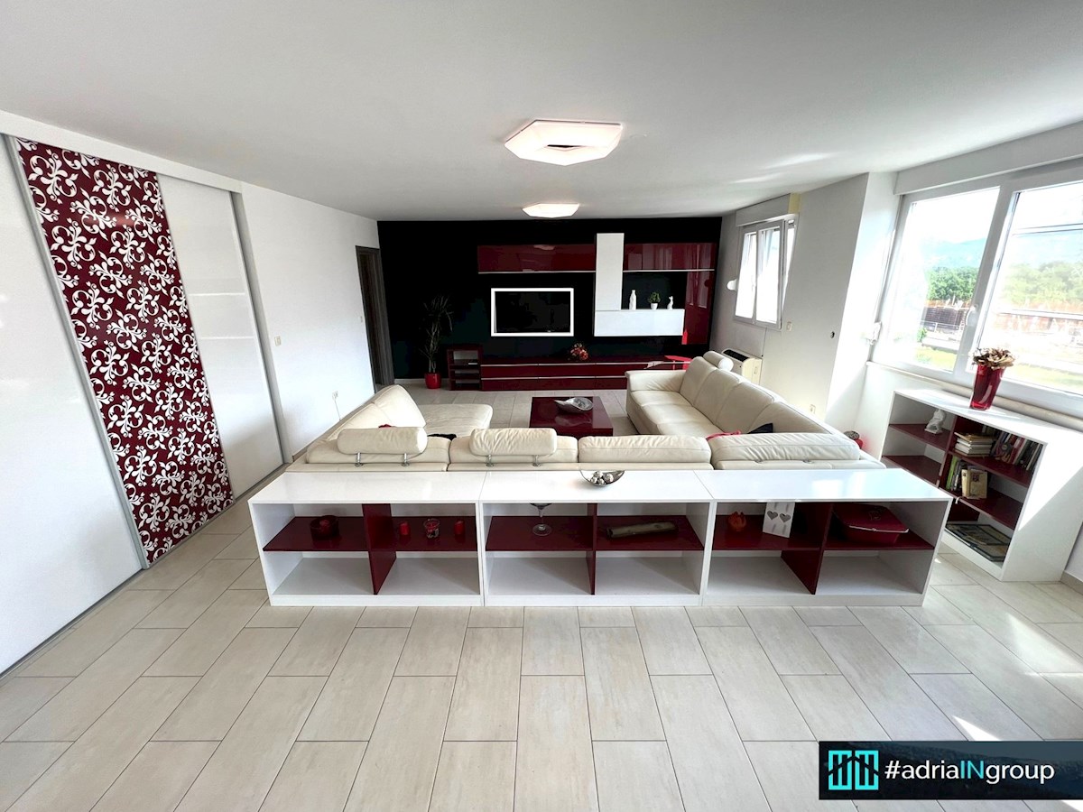 Dugopolje, 4 sobno PENTHOUSE 174m2 // preberi opis / PRILOŽEN VIDEO