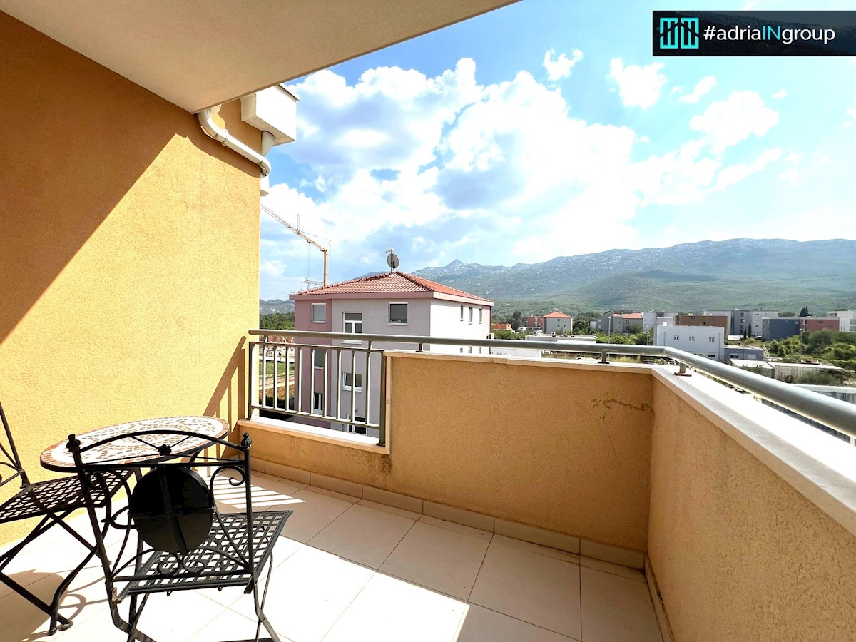 Dugopolje, 4 sobno PENTHOUSE 174m2 // preberi opis / PRILOŽEN VIDEO