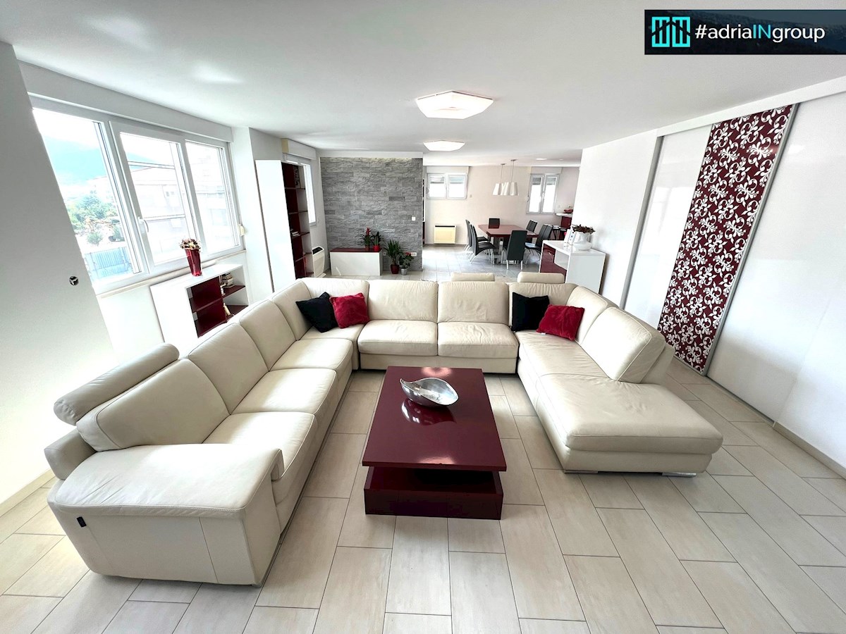 Dugopolje, 4 sobno PENTHOUSE 174m2 // preberi opis / PRILOŽEN VIDEO