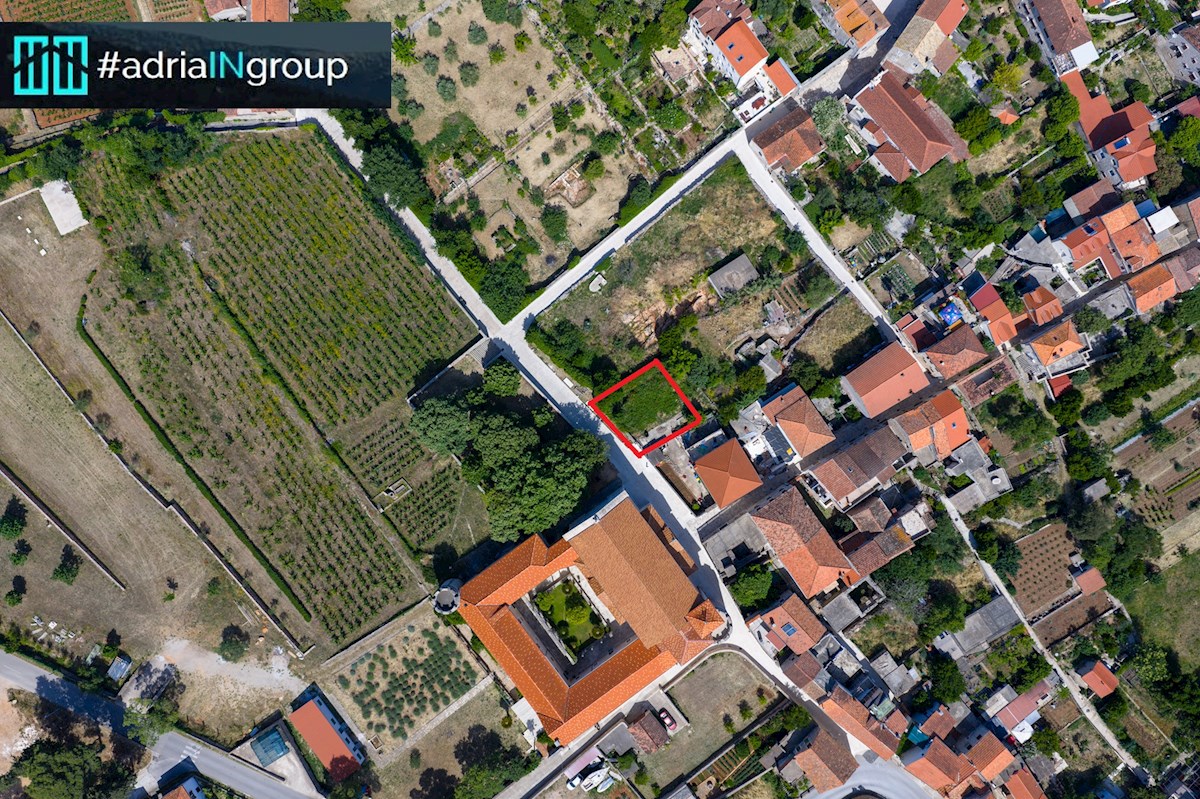 Stari Grad, PROJEKT Z DOVOLJENJI (zemljišče) cona A - PREBERITE OPIS - video