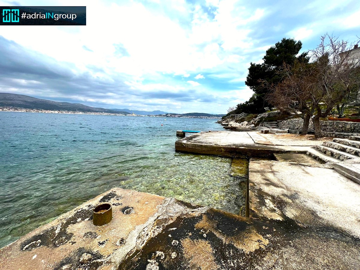 Okrug Gornji, PENTHOUSE / POGLED NA MORJE / 80m od plaže - VIDEO / preberi opis