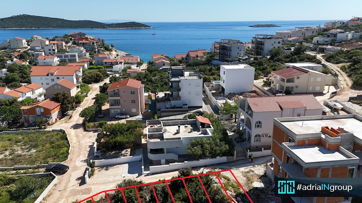 Gradbeno zemljišče, Sevid (polotok) 140 m od morja / POGLED / preberi opis