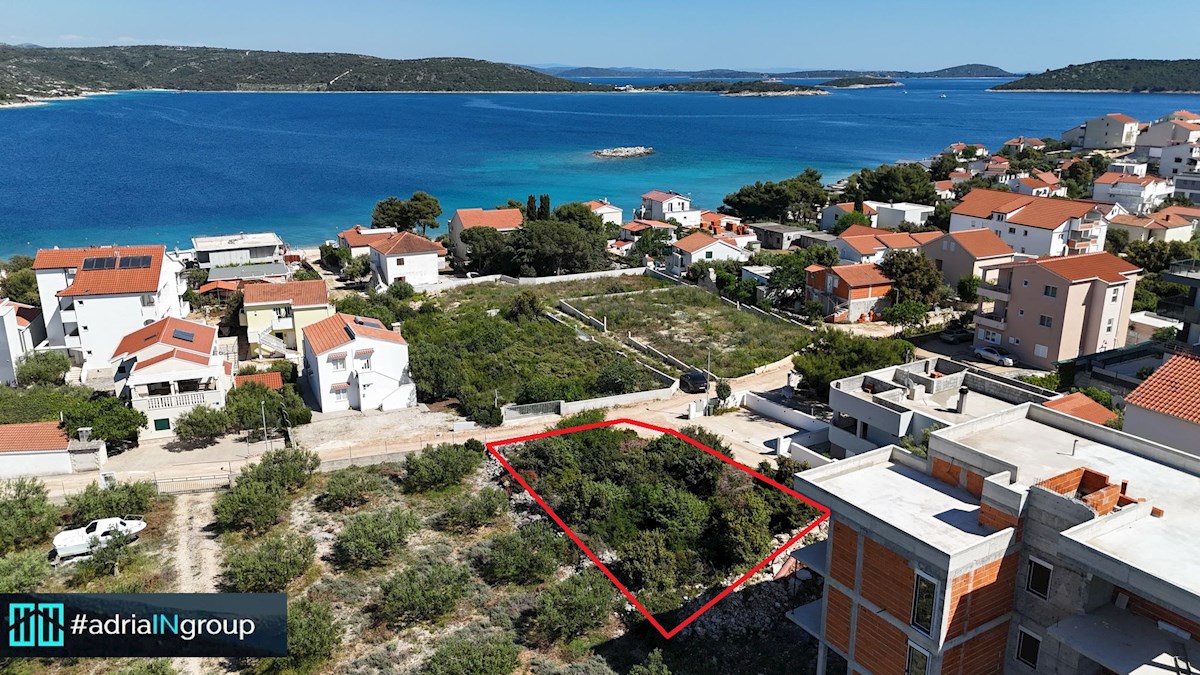 Gradbeno zemljišče, Sevid (polotok) 140 m od morja / POGLED / preberi opis