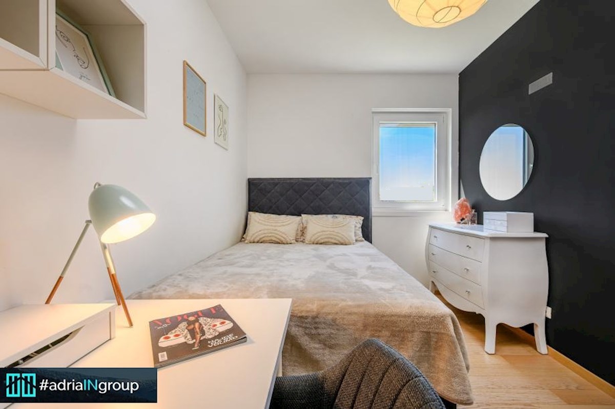 Split, Žnjan // MODERNO 3-sobno stanovanje (novo) - POGLED NA MORJE / preberite opis