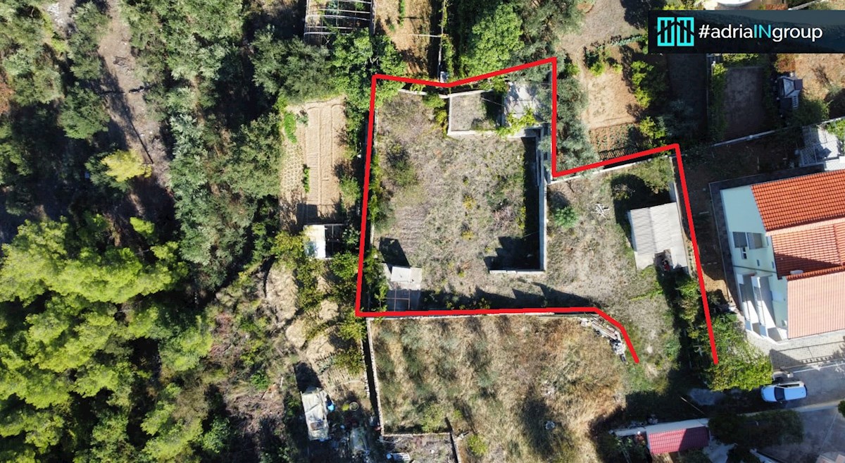PROJEKT Z DOVOLJENJEM (pogled na morje) / Zazidljivo zemljišče, Podstrana, PREBERI OPIS