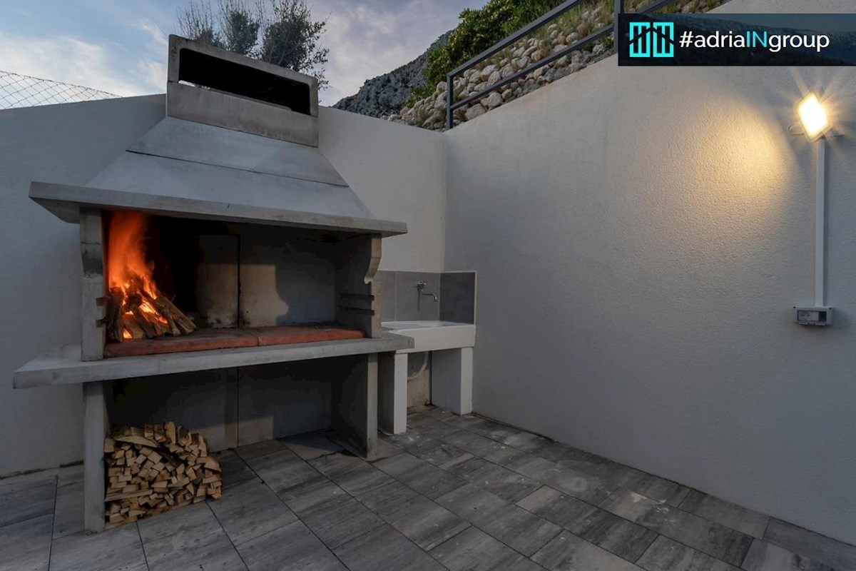 Podgora / Drašnice, MODERNA HIŠA S PANORAMSKIM RAZGLEDOM - preberite opis