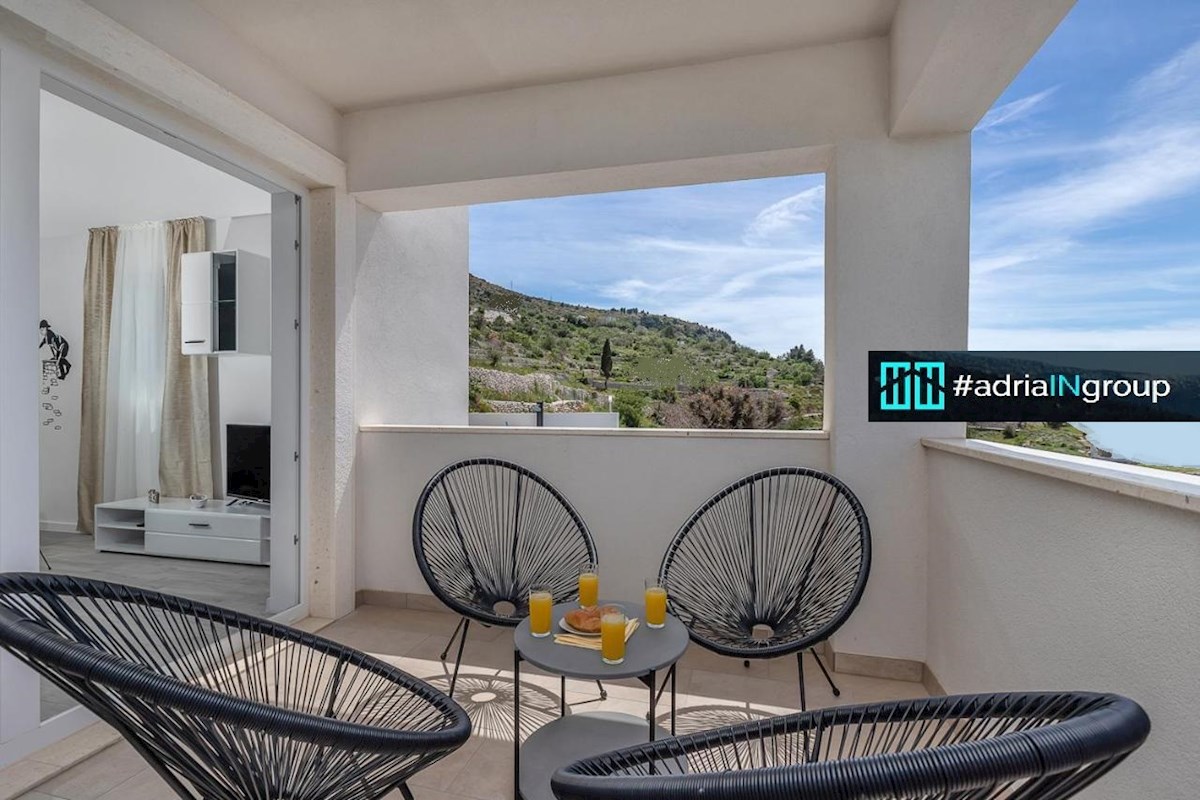 Podgora / Drašnice, MODERNA HIŠA S PANORAMSKIM RAZGLEDOM - preberite opis