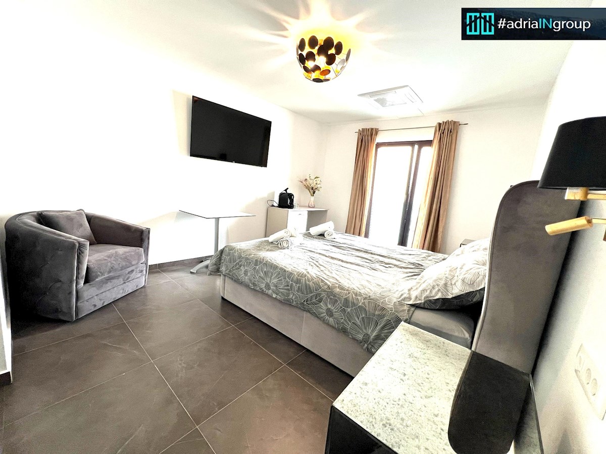 Trogir, Butični hotel z restavracijo/PRVI RDEČE MORJE /video - preberite opis