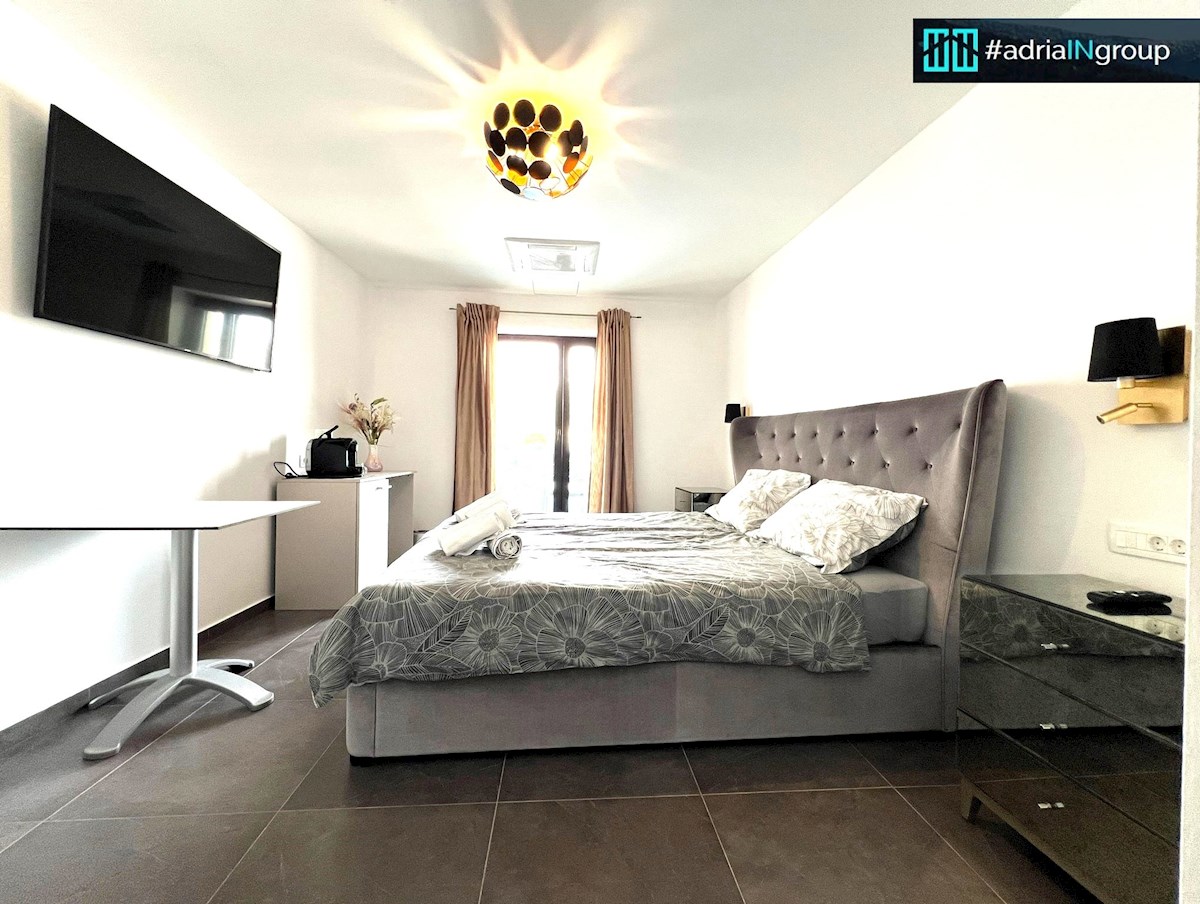 Trogir, Butični hotel z restavracijo/PRVI RDEČE MORJE /video - preberite opis