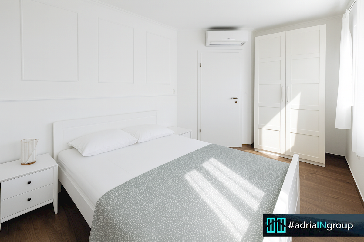 Kaštela, MEDITERANSKA HIŠA (novogradnja) INTIMA - preberite opis / VIDEO