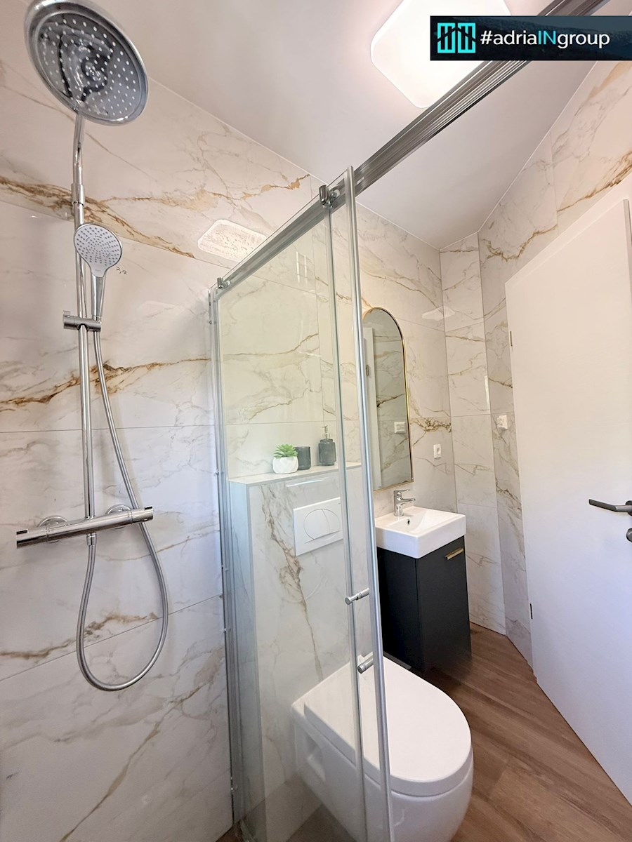 Kaštela, MEDITERANSKA HIŠA (novogradnja) INTIMA - preberite opis / VIDEO