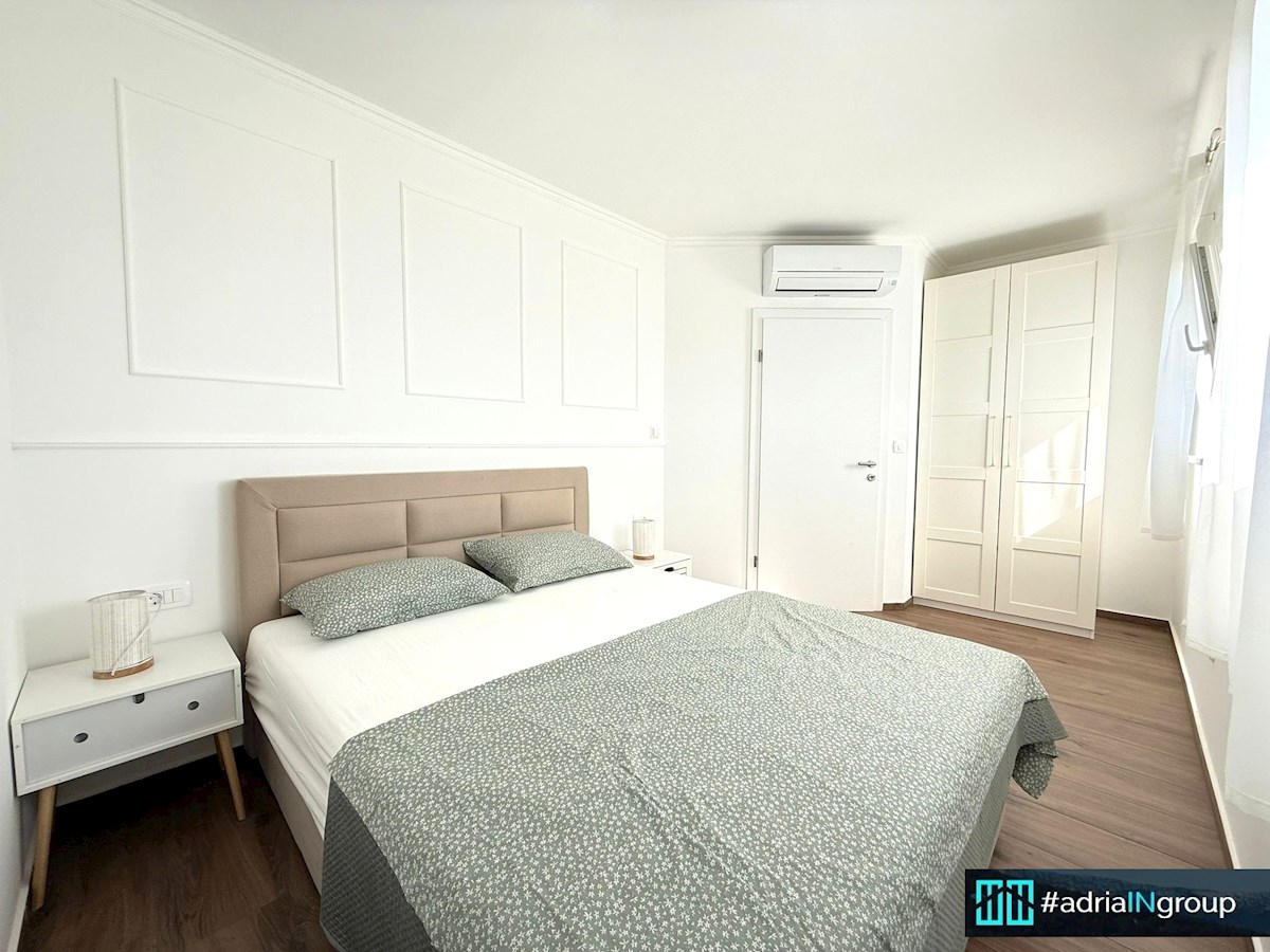 Kaštela, MEDITERANSKA HIŠA (novogradnja) INTIMA - preberite opis / VIDEO