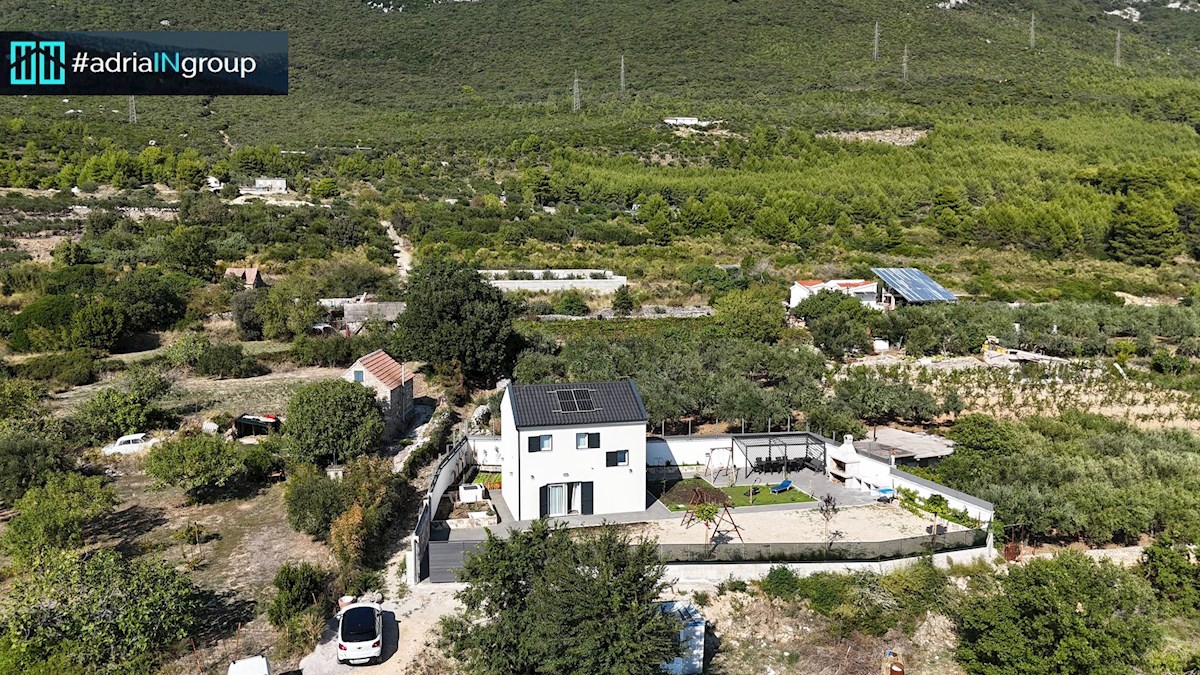Kaštela, MEDITERANSKA HIŠA (novogradnja) INTIMA - preberite opis / VIDEO
