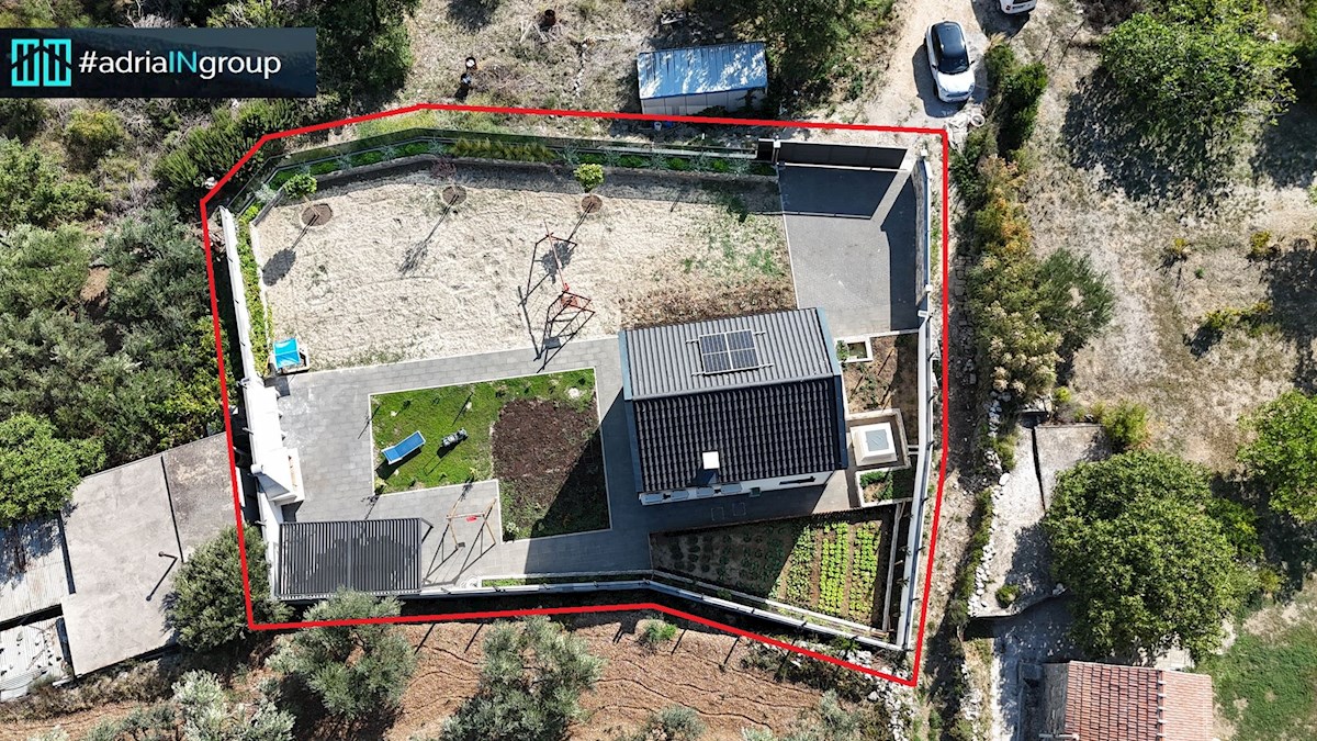 Kaštela, MEDITERANSKA HIŠA (novogradnja) INTIMA - preberite opis / VIDEO