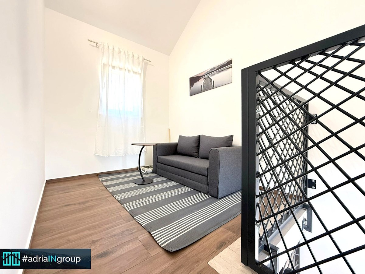 Kaštela, MEDITERANSKA HIŠA (novogradnja) INTIMA - preberite opis / VIDEO