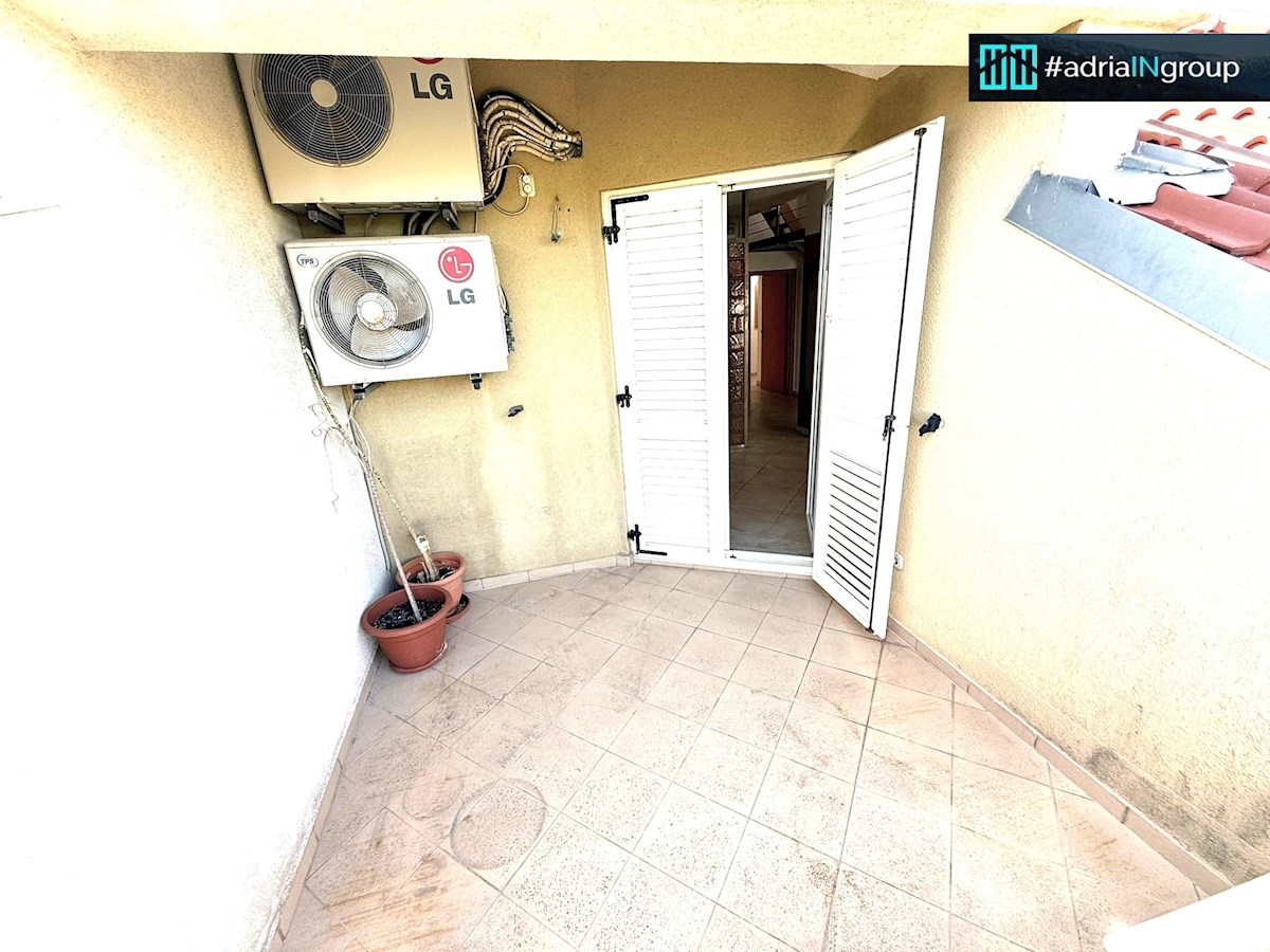 Split, MARJAN – REDKO NA TRGU (garaža+parkirišče) preberite opis-VIDEO