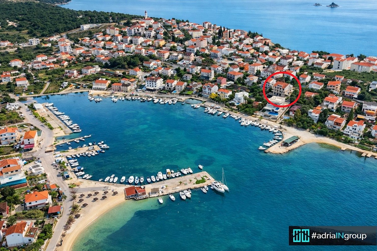 INVESTICIJSKA PRILOŽNOST – MINI HOTEL ALI APARTMAJI V DRUGI VRSTI OD MORJA