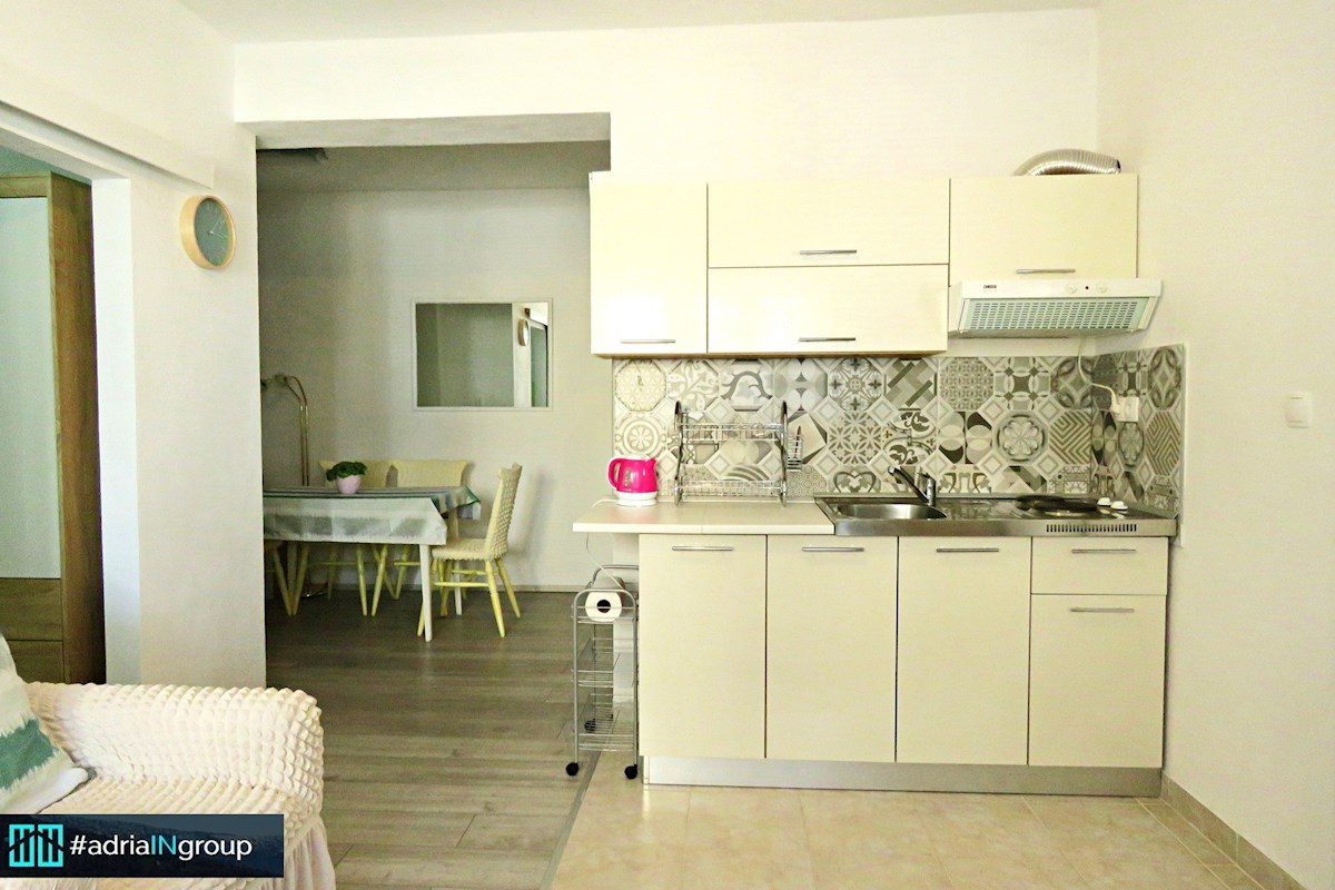 TROGIR - Mastrinka, APARTMAJSKA HIŠA / panoramski pogled na morje / VIDEO - preberite opis