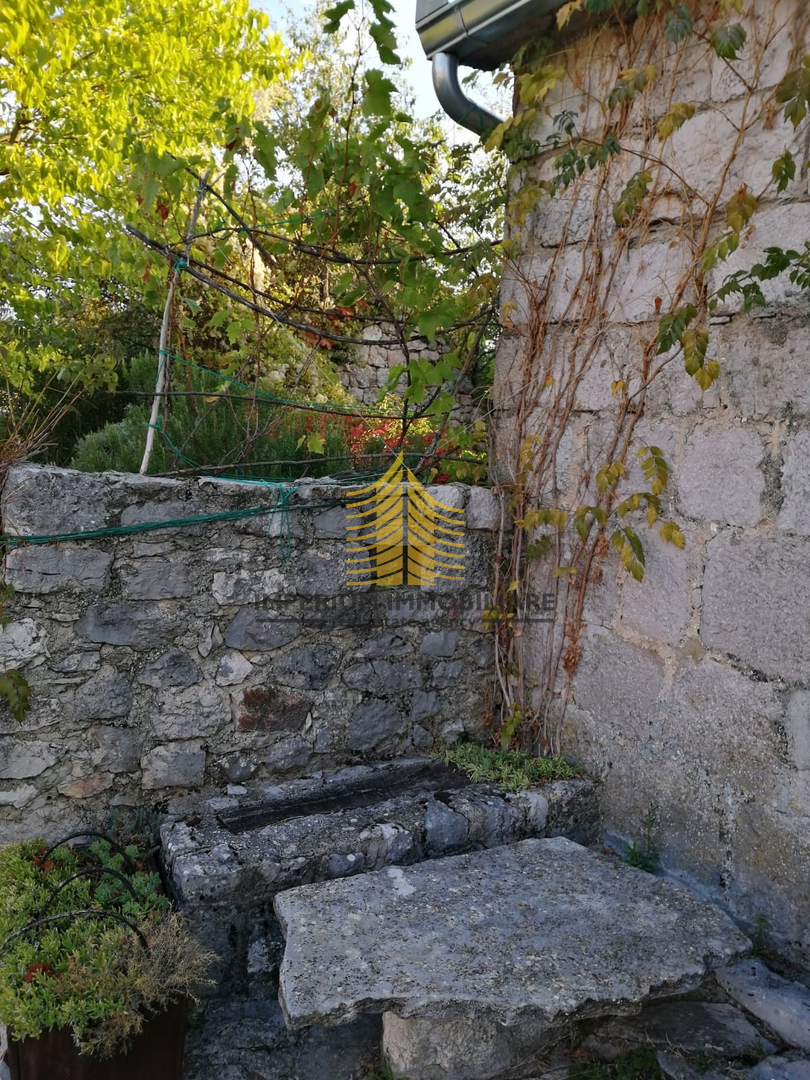 Hiša, Prodaja