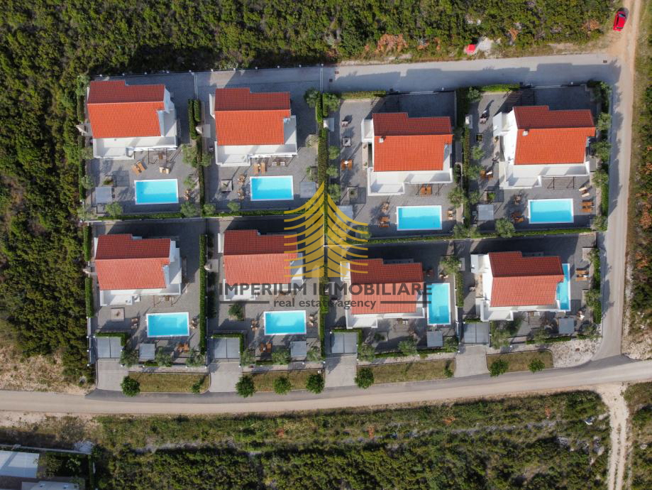 Hiša, Prodaja, Vila