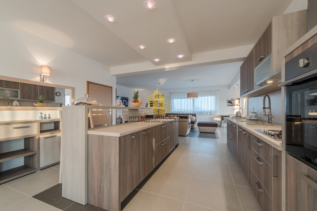 Hiša, Prodaja, Vila