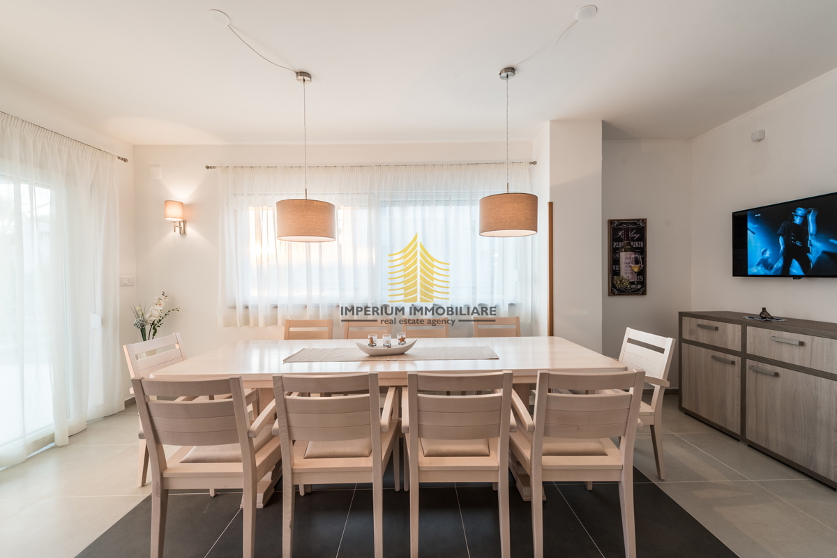 Hiša, Prodaja, Vila