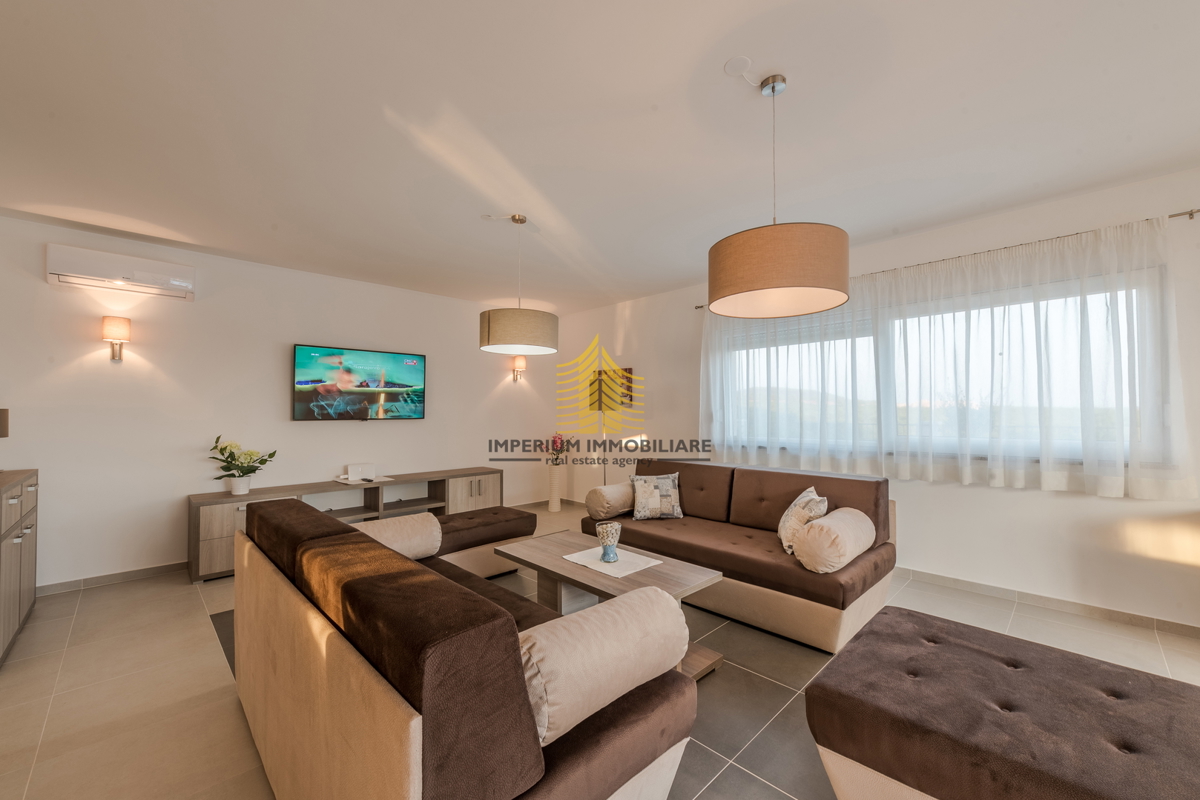 Hiša, Prodaja, Vila