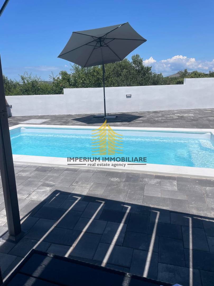 Stan, prodaja, Primošten, 63 m2, 2,5-prostorsko (2 prostorsko + jedilnica)