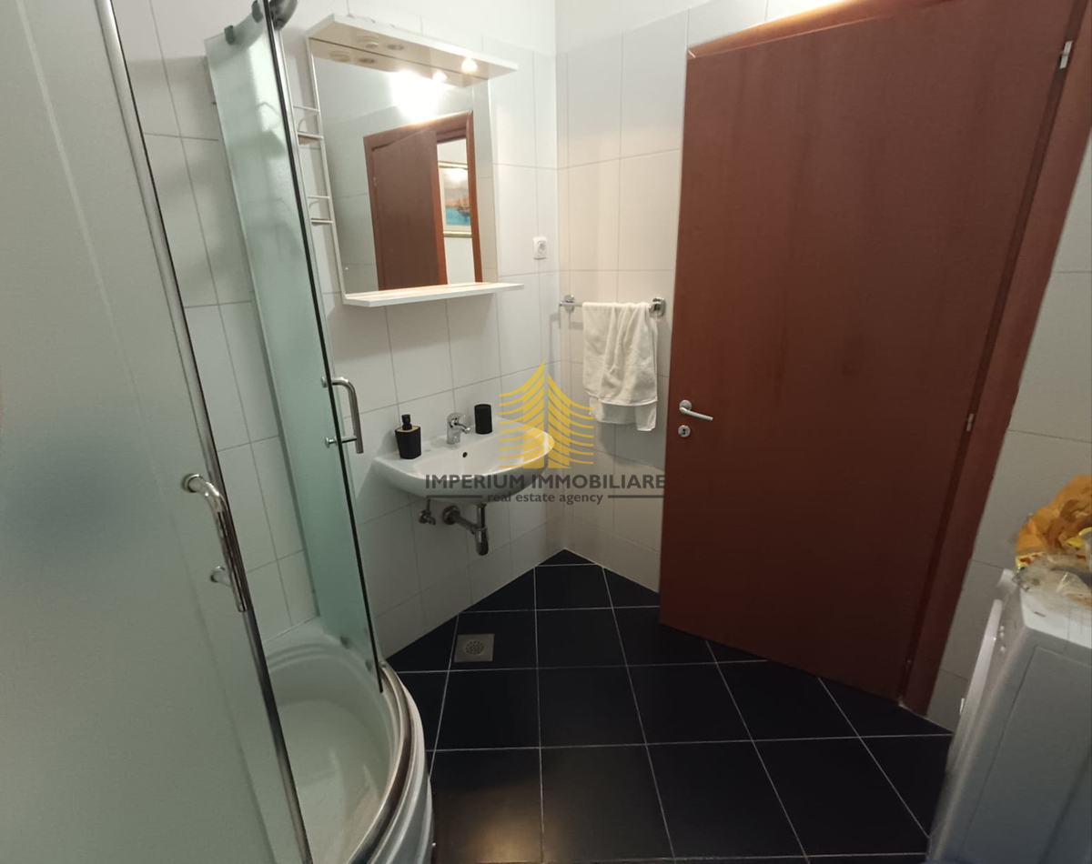 Stan, Prodaja, Okrug, Okrug Donji, 110 m2, 3,5-sobno (3P+DB)