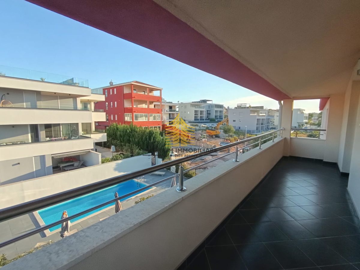 Stan, Prodaja, Okrug, Okrug Donji, 110 m2, 3,5-sobno (3P+DB)