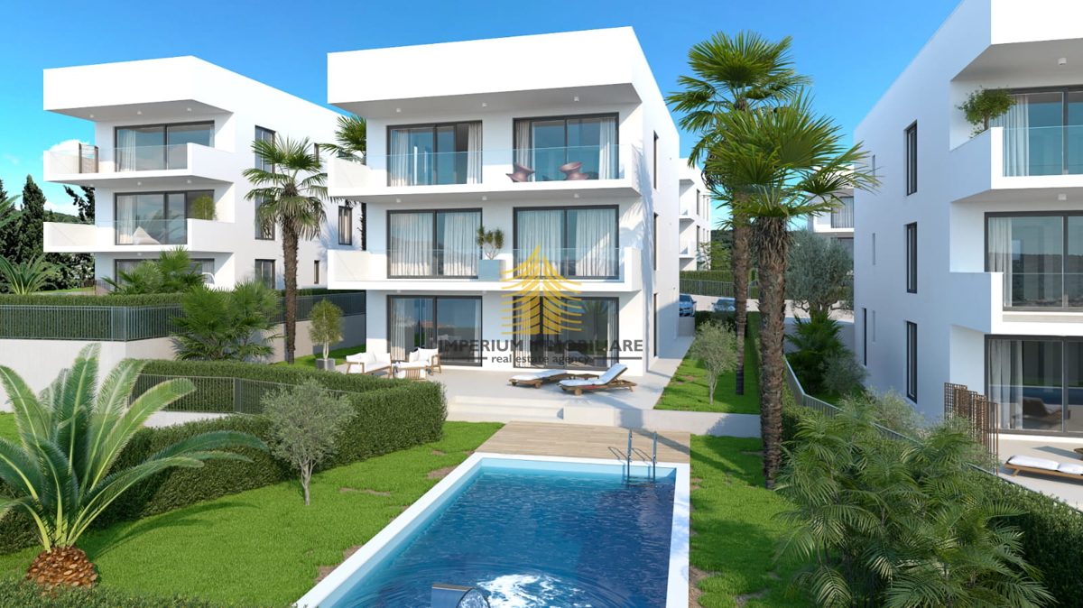 Stan, Prodaja, Okrug, Okrug Gornji, 132 m2, 2,5-prostorski (2P+DB)