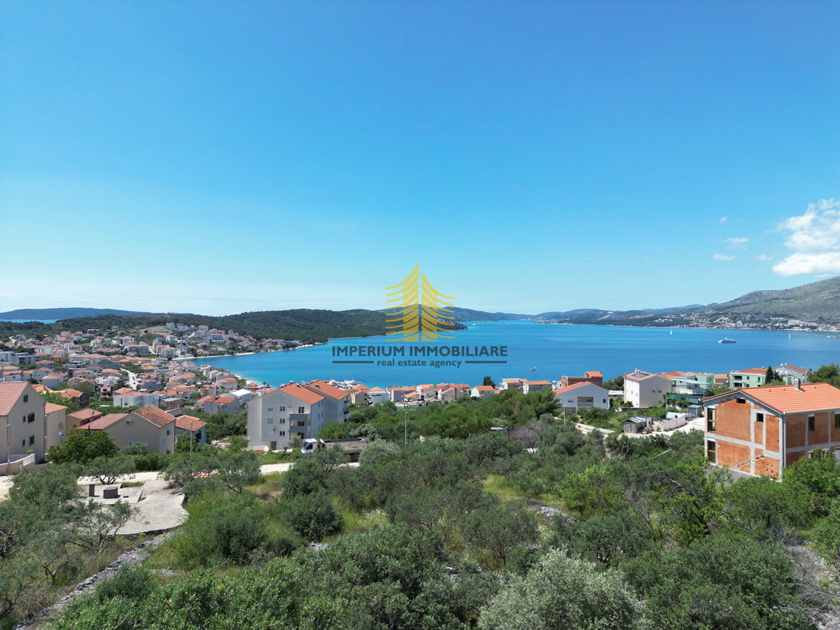 Stan, Prodaja, Okrug, Okrug Gornji, 132 m2, 2,5-prostorski (2P+DB)