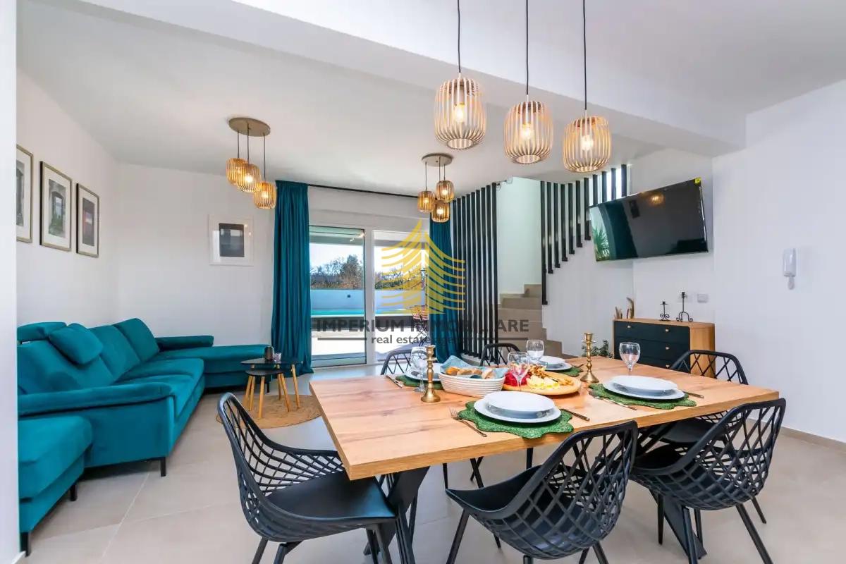 Hiša, Prodaja, Zadar in okolica, Murvica, 100 m2, V nizu