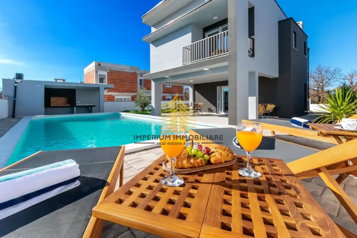 Hiša, Prodaja, Zadar in okolica, Murvica, 100 m2, V nizu