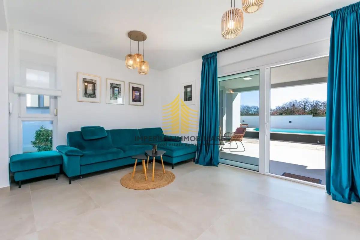 Hiša, Prodaja, Zadar in okolica, Murvica, 100 m2, V nizu