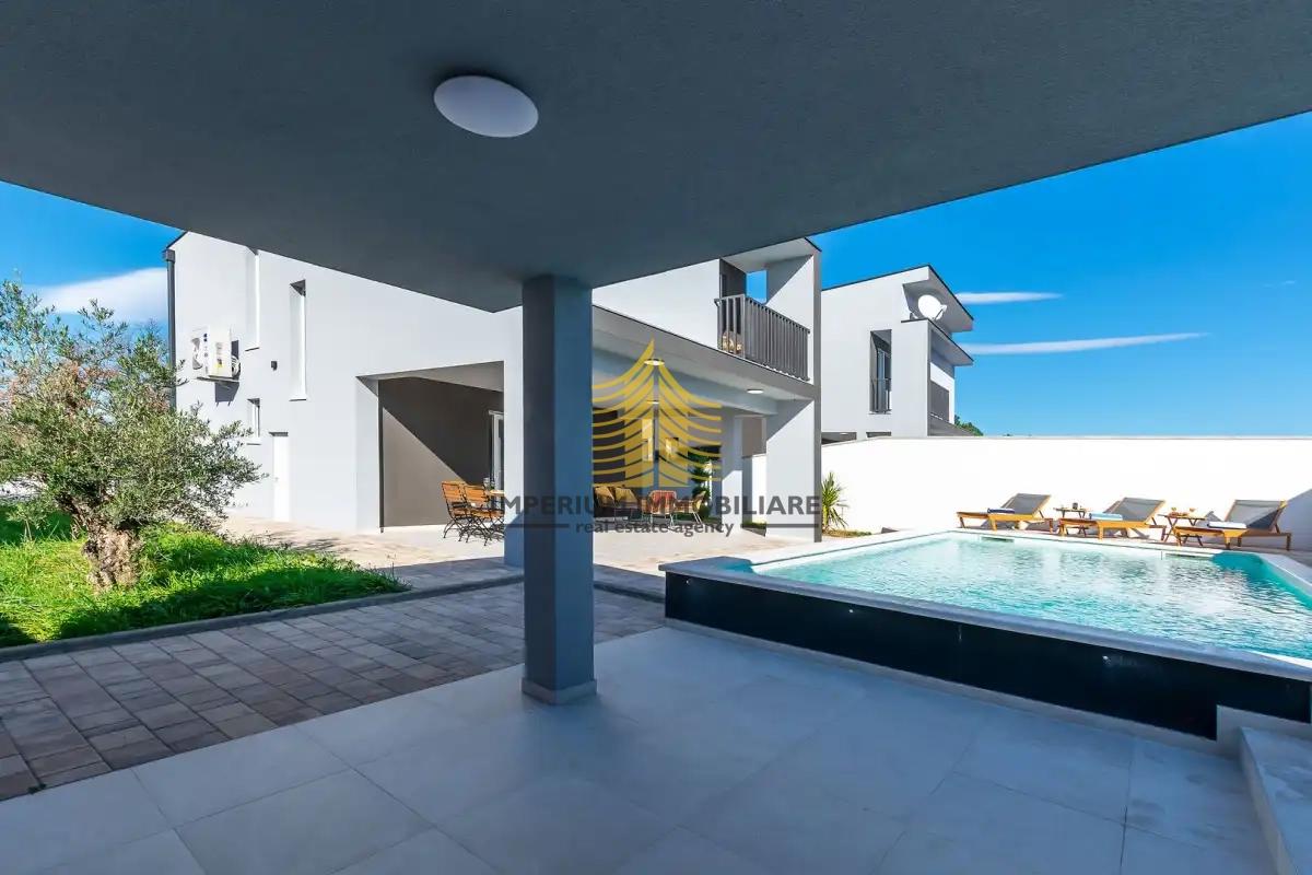 Hiša, Prodaja, Zadar in okolica, Murvica, 100 m2, V nizu