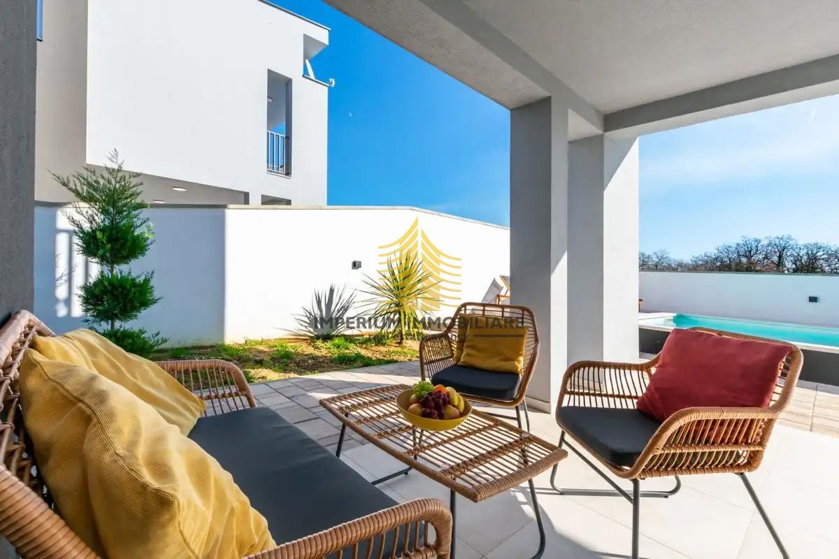 Hiša, Prodaja, Zadar in okolica, Murvica, 100 m2, V nizu