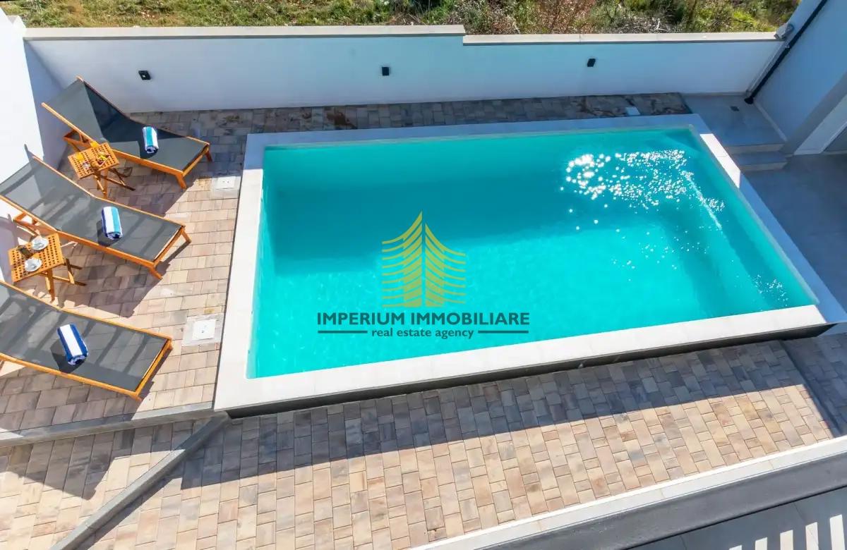 Hiša, Prodaja, Zadar in okolica, Murvica, 100 m2, V nizu