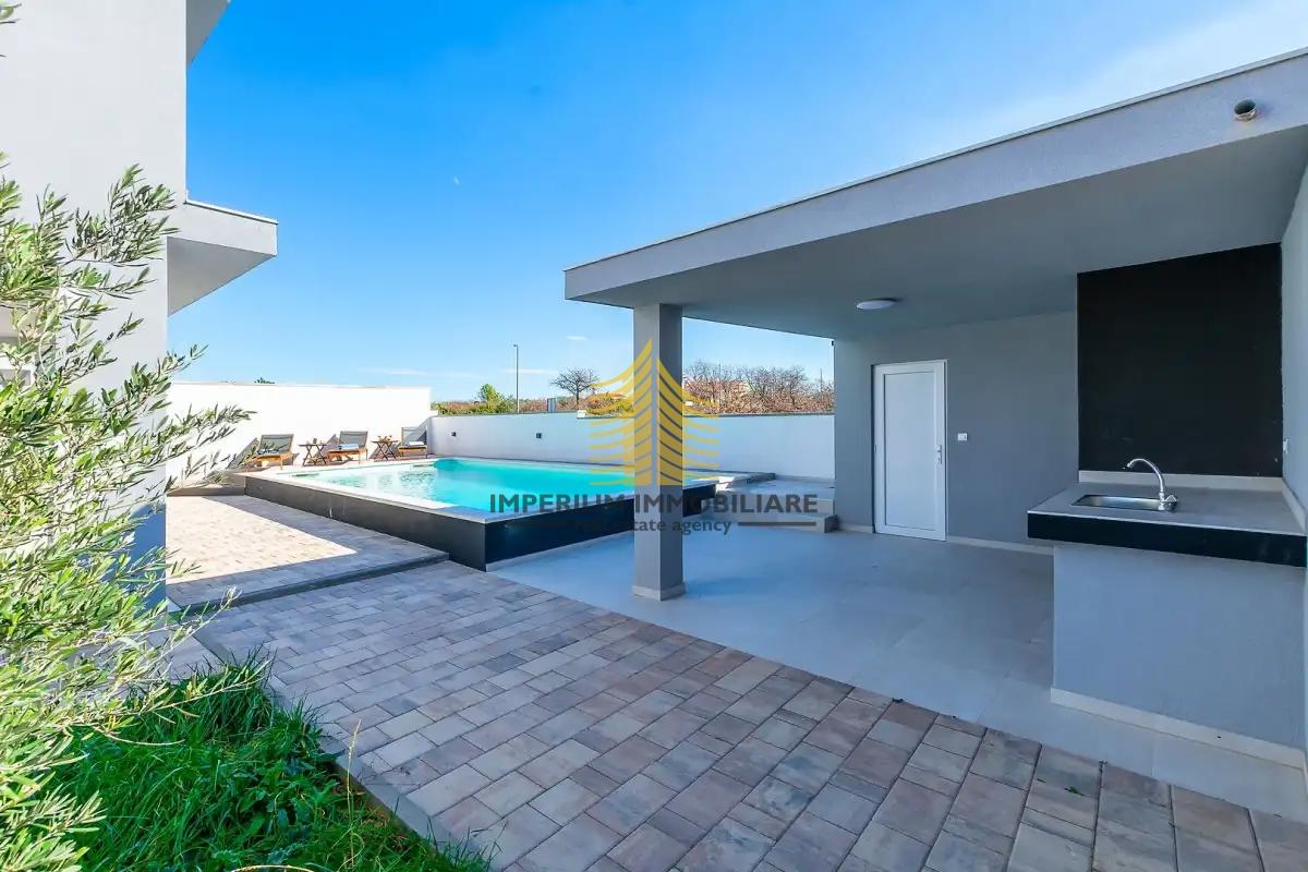 Hiša, Prodaja, Zadar in okolica, Murvica, 100 m2, V nizu