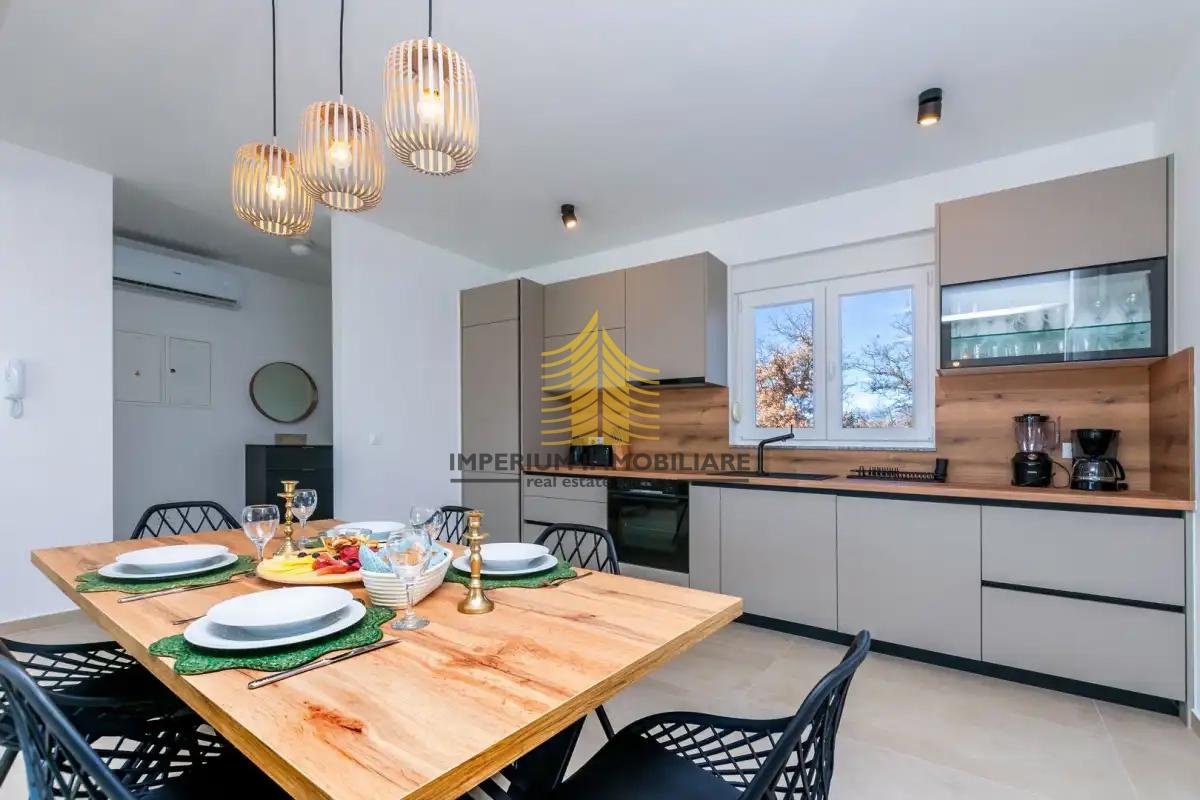 Hiša, Prodaja, Zadar in okolica, Murvica, 100 m2, V nizu