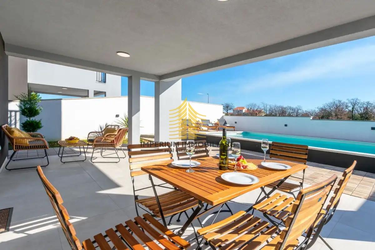 Hiša, Prodaja, Zadar in okolica, Murvica, 100 m2, V nizu