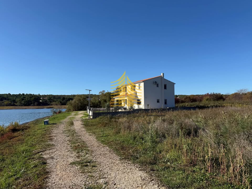 Hiša, Prodaja, Posedarje, 190 m2, Samostojna