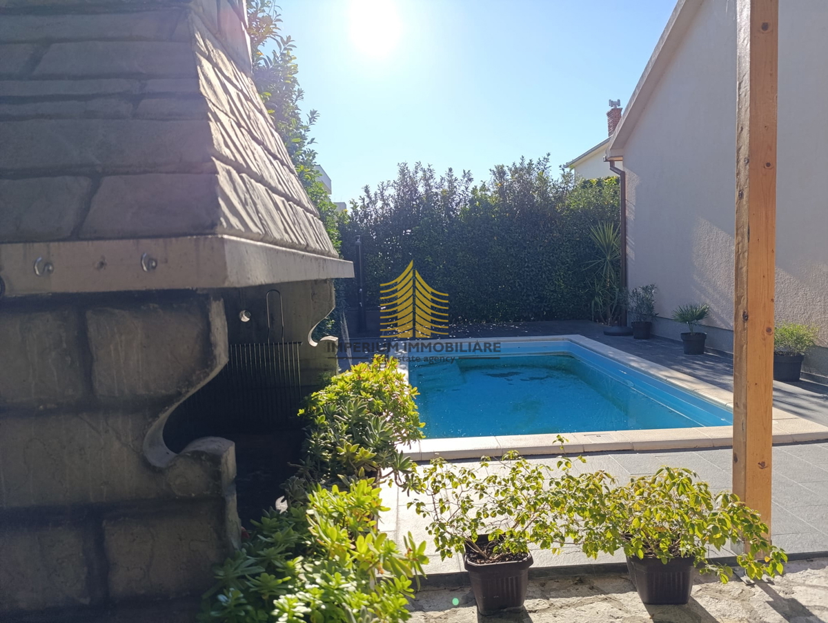 Hiša, Prodaja, Trogir, 122 m2, Samostojna