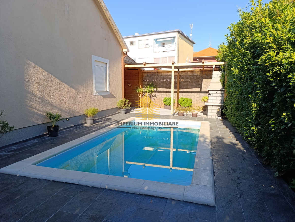 Hiša, Prodaja, Trogir, 122 m2, Samostojna