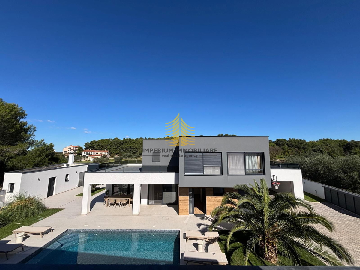 Hiša, prodaja, Pula, Valmade, 733 m2, samostojna